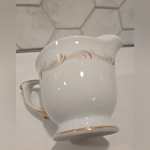 Vintage Sango Fine China Japan ‘Belaire’ Creamer Mid Century Gold Trim - Picture 3 of 4